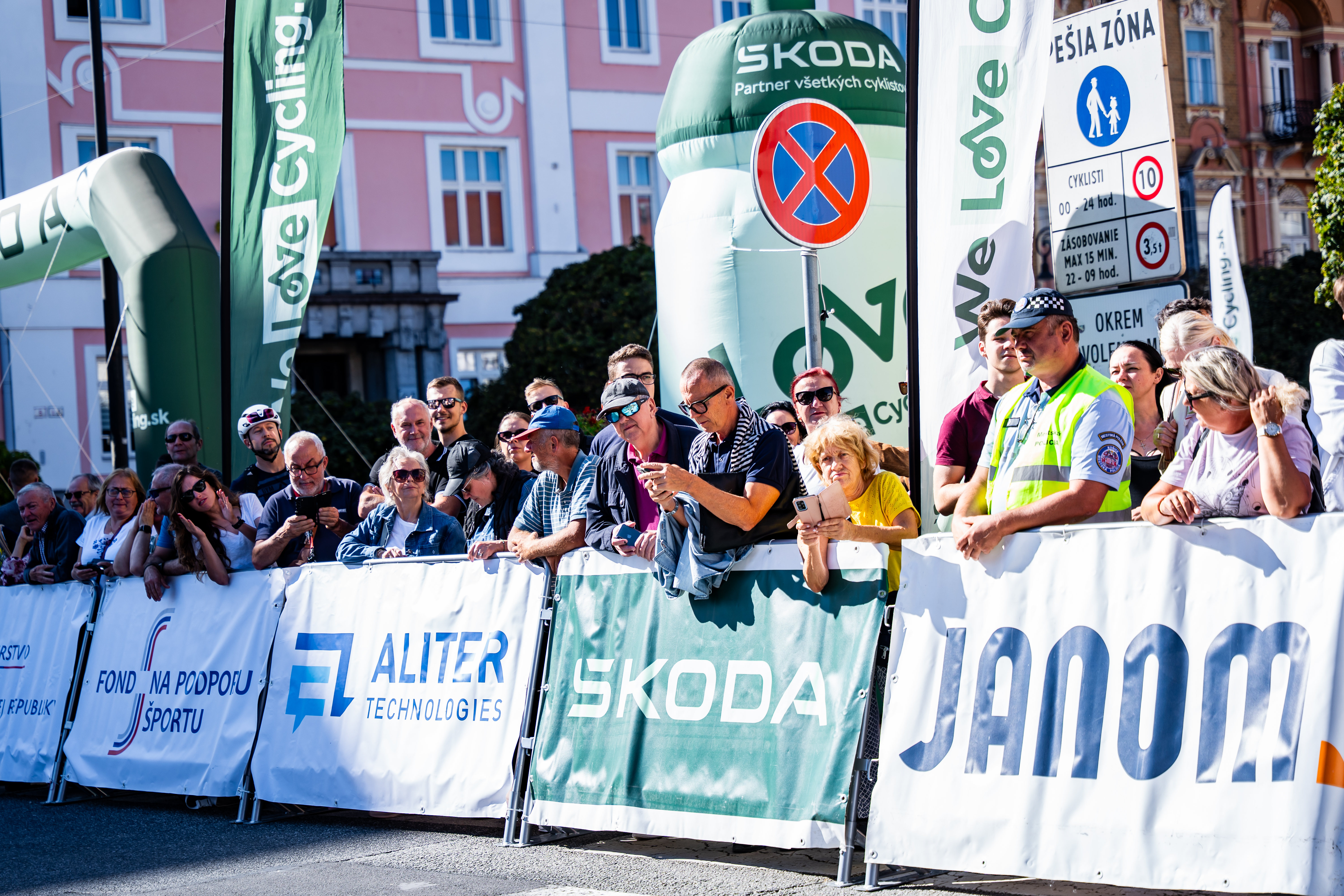 Okolo Slovenska-11
